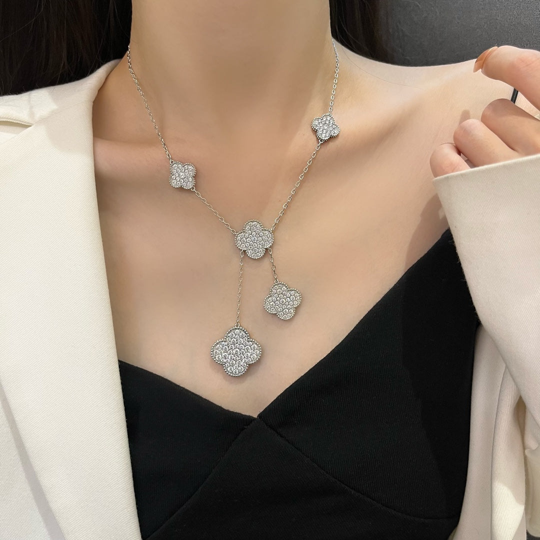 [⭐Haelin Jewelry]CLOVER 5 MOTIFS SILVER DIAMONDS NECKLACE