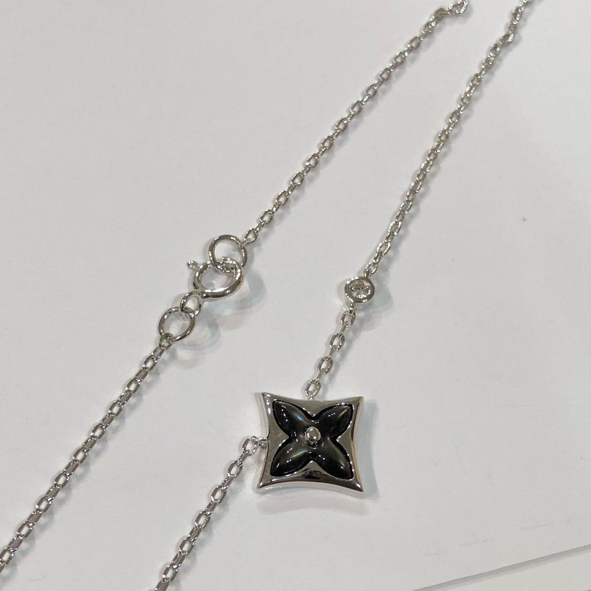 [⭐Haelin Jewelry]STAR BLACK MOP NECKLACE