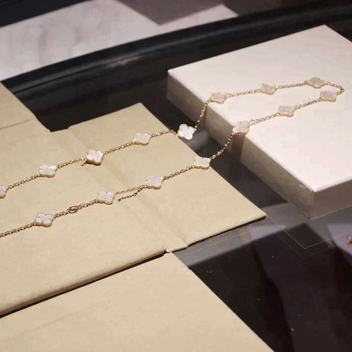 [⭐Haelin Jewelry]CLOVER 20 MOTIFS WHITE MOP NECKLACE