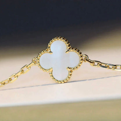 [⭐Haelin Jewelry]CLOVER 20 MOTIFS WHITE MOP NECKLACE