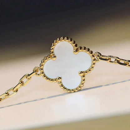 [⭐Haelin Jewelry]CLOVER 20 MOTIFS WHITE MOP NECKLACE
