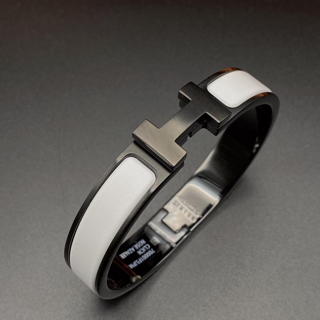 [⭐Haelin Jewelry]H BRACELET 12MM BLACK WHITE CERAMIC