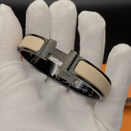 [⭐Haelin Jewelry]H BRACELET 12MM BLACK BEIGE CERAMIC