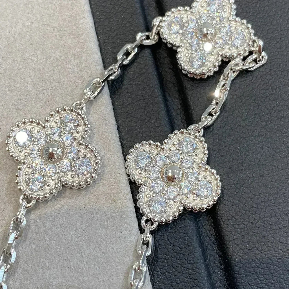 [⭐Haelin Jewelry] CLOVER 5 MOTIF FULL DIAMOND BRACELET COLLECTION