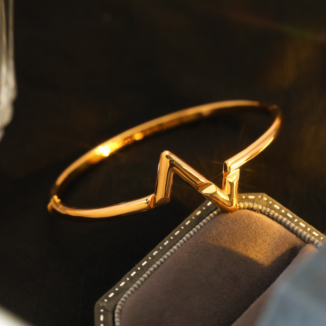 [⭐Haelin Jewelry]VOLTE UPSITE DOWN BRACELET