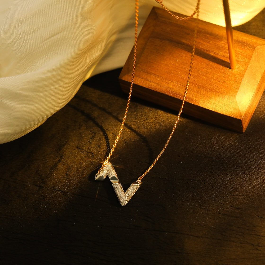 [⭐Haelin Jewelry]VOLT SILVER DIAMOND PEDANT NECKLACE