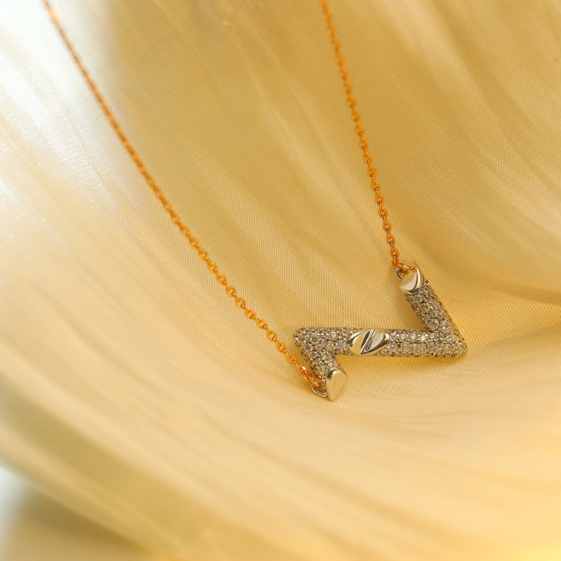 [⭐Haelin Jewelry]VOLT SILVER DIAMOND PEDANT NECKLACE