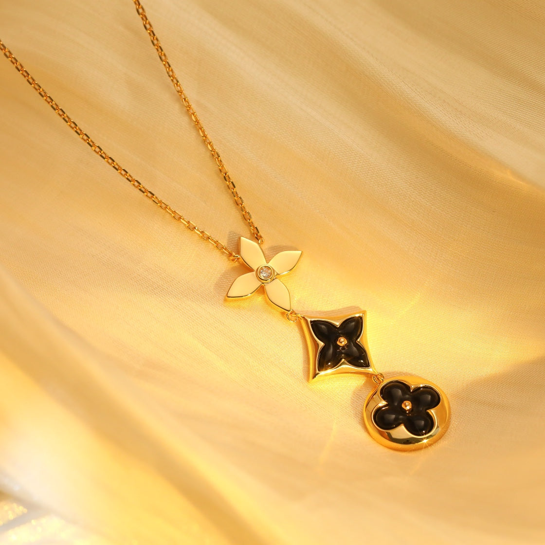 [⭐Haelin Jewelry]STAR AND SUN ONYX PINK GOLD NECKLACE