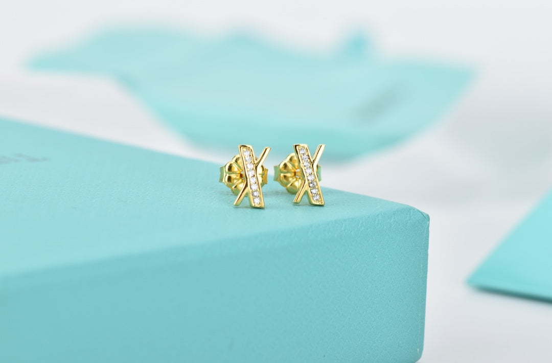 [Haelin Jewelry]ATLAS DIAMOND STUD EARRINGS