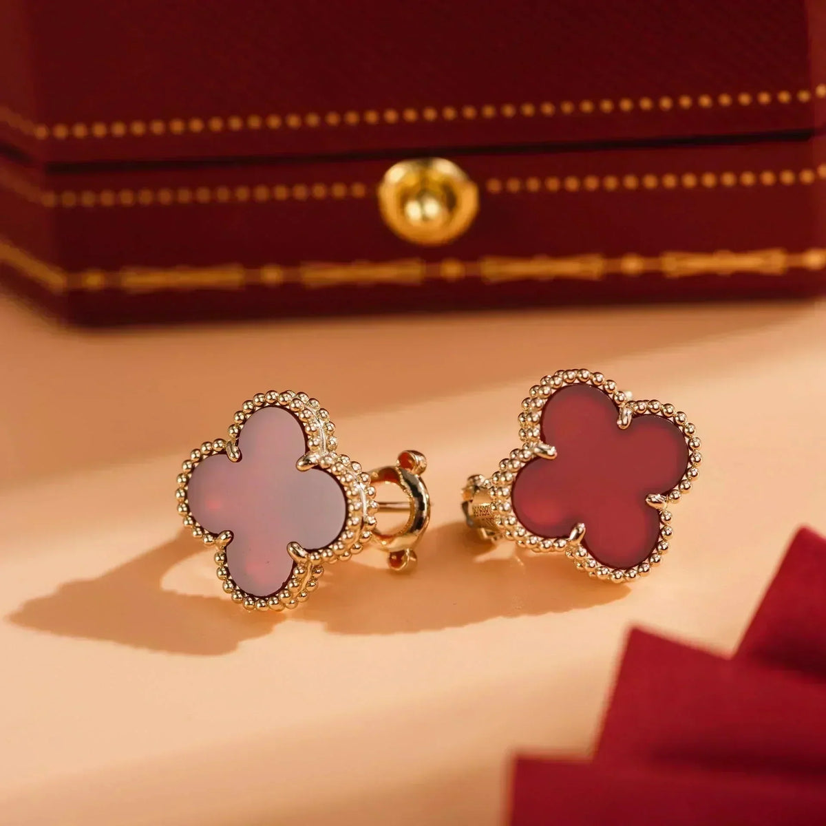[⭐Haelin Jewelry]CLOVER MEDIUM 1 MOTIFS CARNELIAN  EARRINGS