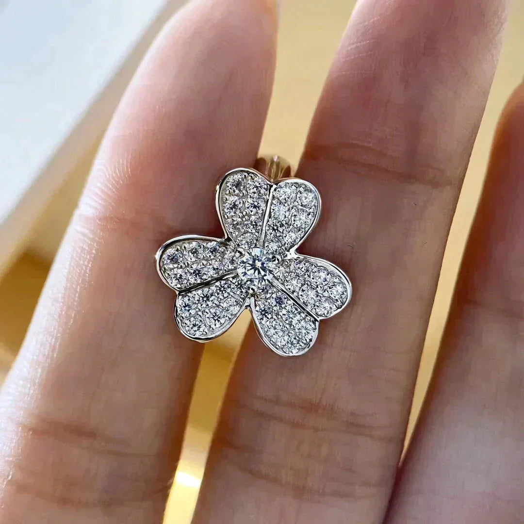 [⭐Haelin Jewelry]CLOVER COMOS DIAMOND EARRINGS SILVER