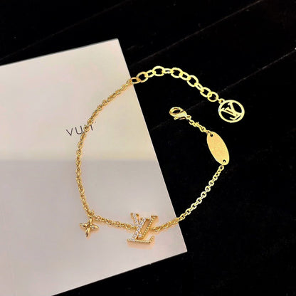 [⭐Haelin Jewelry]LOGO STAR MOTIF GOLD BRACELET