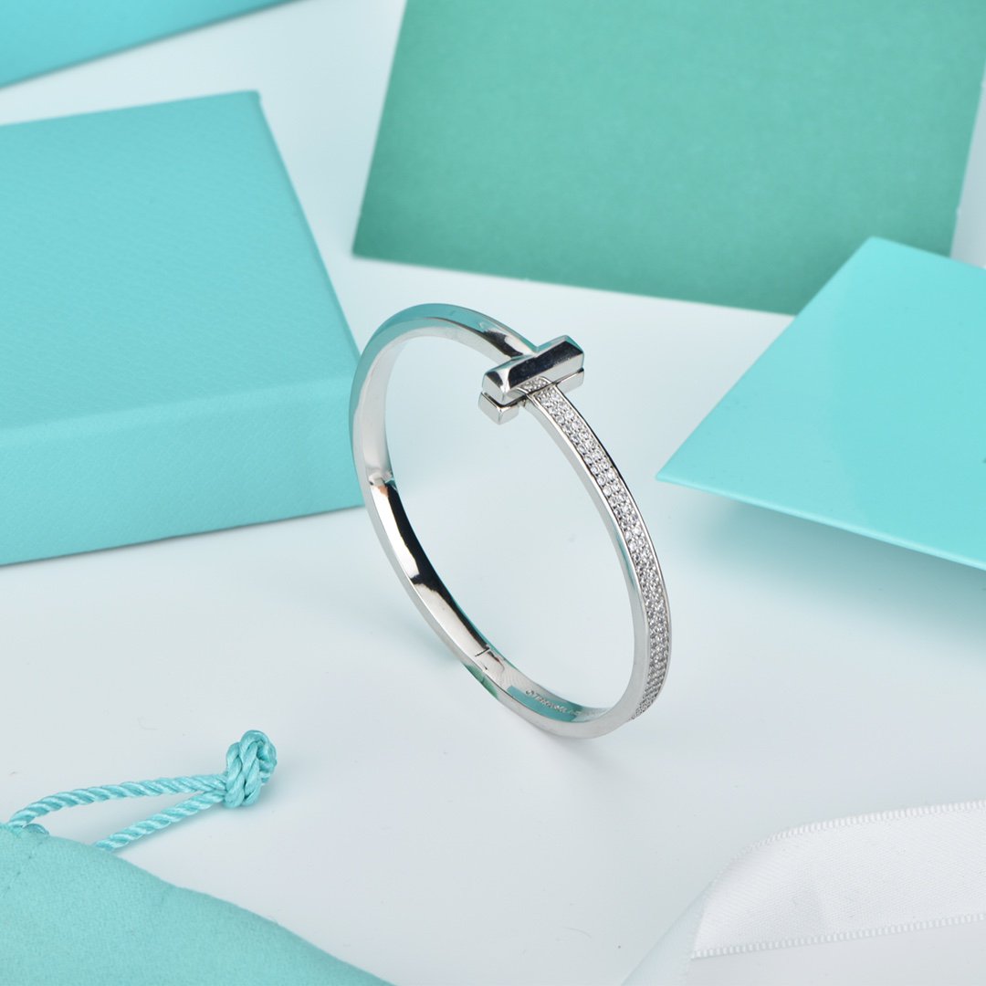[Haelin Jewelry]WIDE DIAMONDS HINGED BANGLE