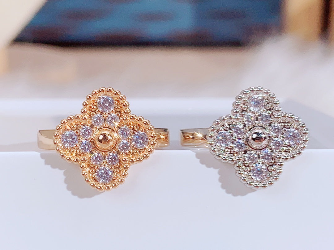 [⭐Haelin Jewelry]CLOVER DIAMOND RING