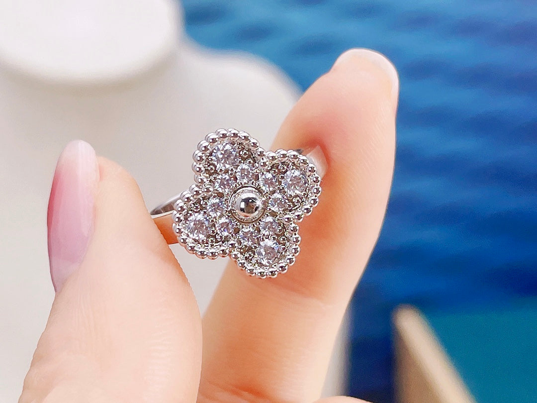[⭐Haelin Jewelry]CLOVER DIAMOND RING