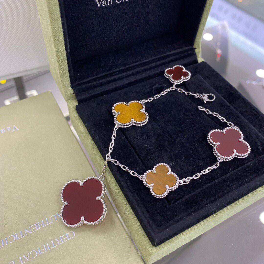 [⭐Haelin Jewelry]CLOVER 5 MOTIFS SIVLER CARNELIAN TIGER EYE BRACELET