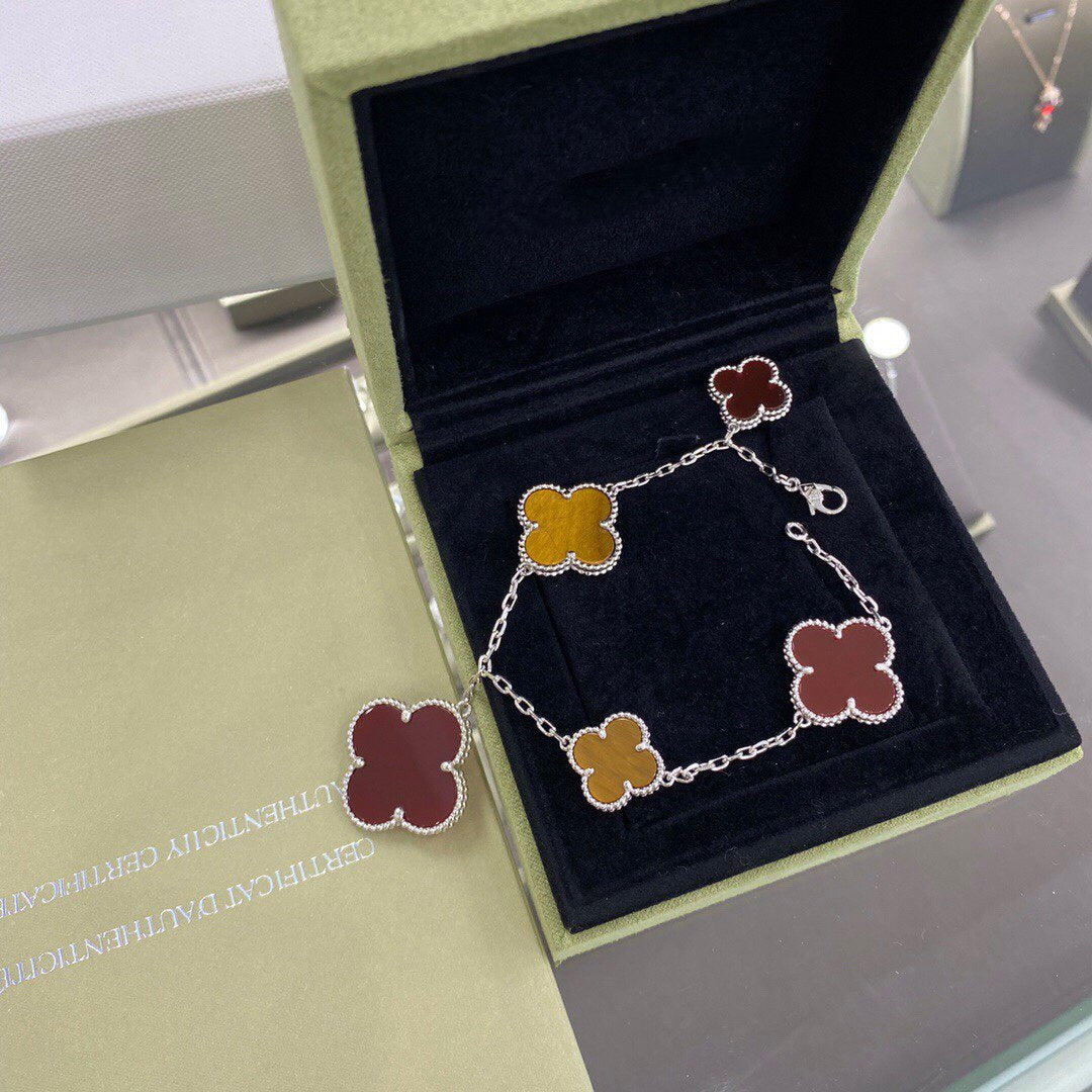 [⭐Haelin Jewelry]CLOVER 5 MOTIFS SIVLER CARNELIAN TIGER EYE BRACELET