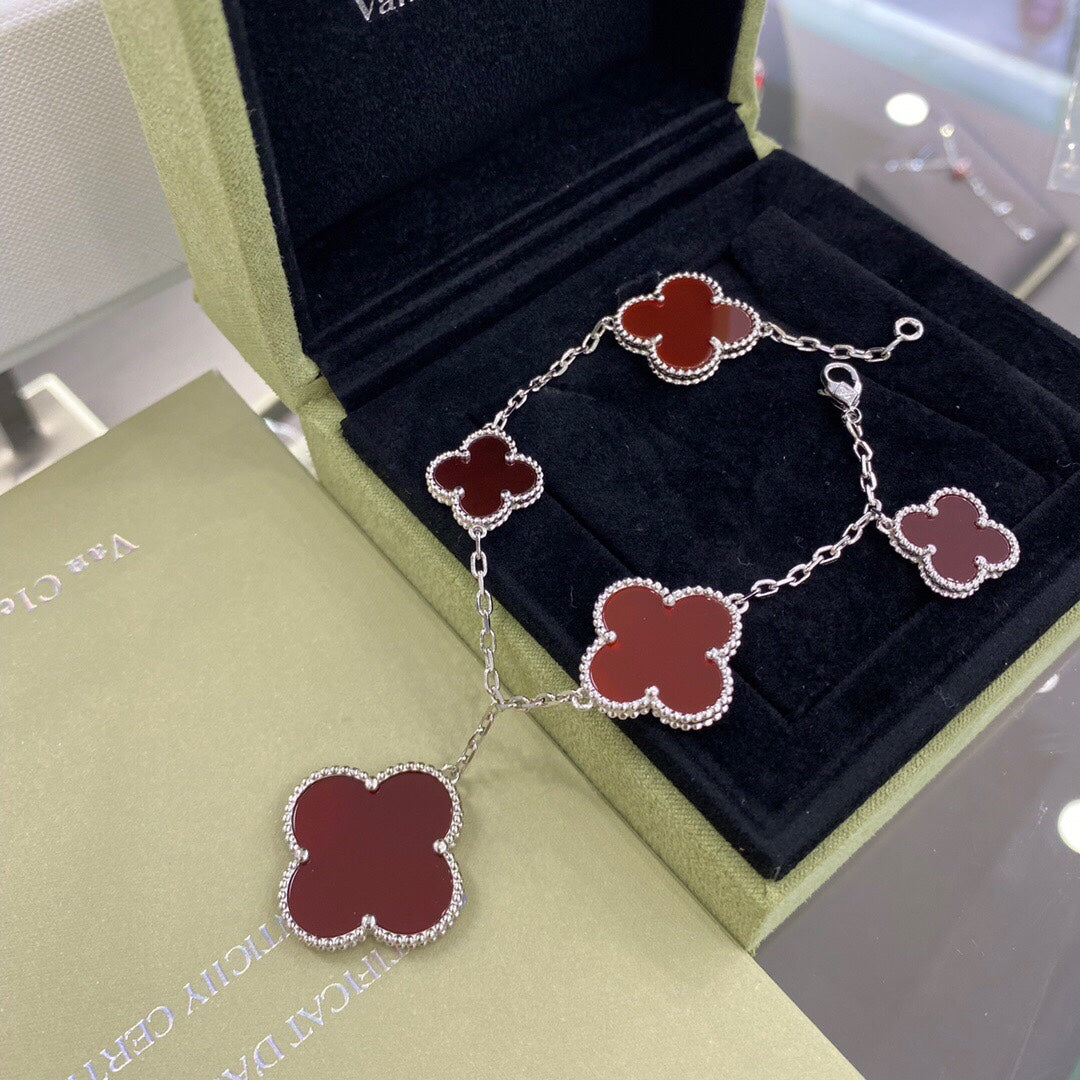 [⭐Haelin Jewelry]CLOVER 5 MOTIFS SIVLER CARNELIAN BRACELET