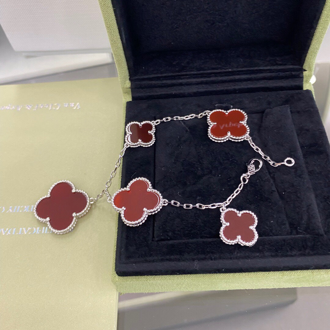 [⭐Haelin Jewelry]CLOVER 5 MOTIFS SIVLER CARNELIAN BRACELET