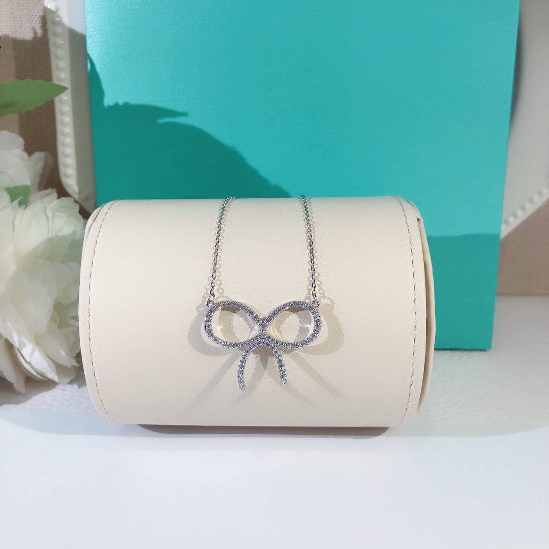 [Haelin Jewelry]CLAW SET RHODIUM PLATED BOW NECKLACE