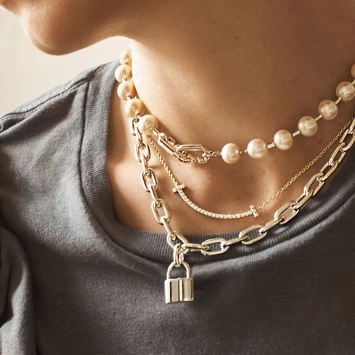 [Haelin Jewelry]HARDWEAR PEARL WRAP NECKLACE