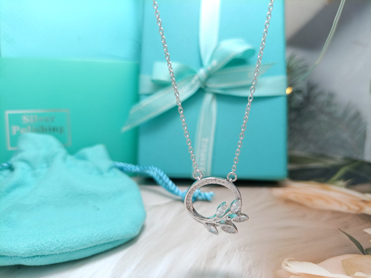 [Haelin Jewelry]DIAMOND VINE CIRCLE PENDANT PLATINUM NECKLACE