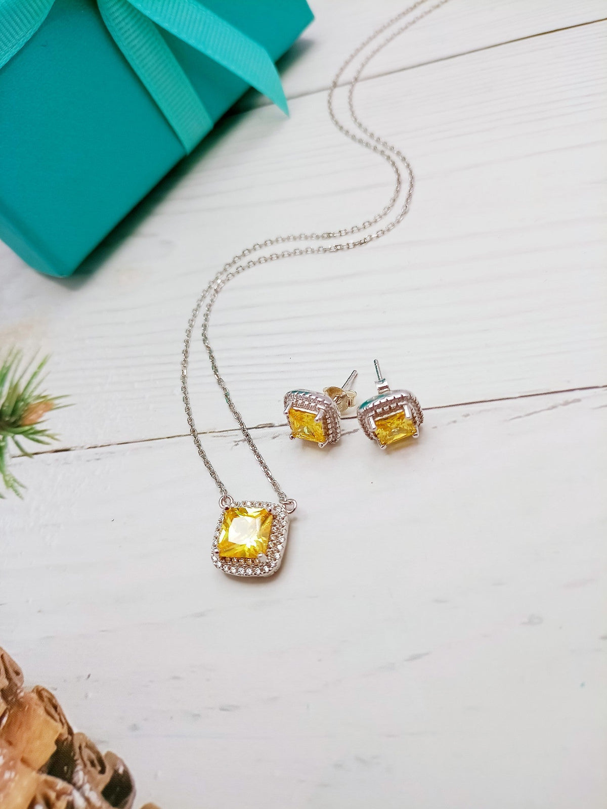 [Haelin Jewelry]SPARKLERS CITRINE GEMSTONE PENDANT NECKLACE STERLING SILVER