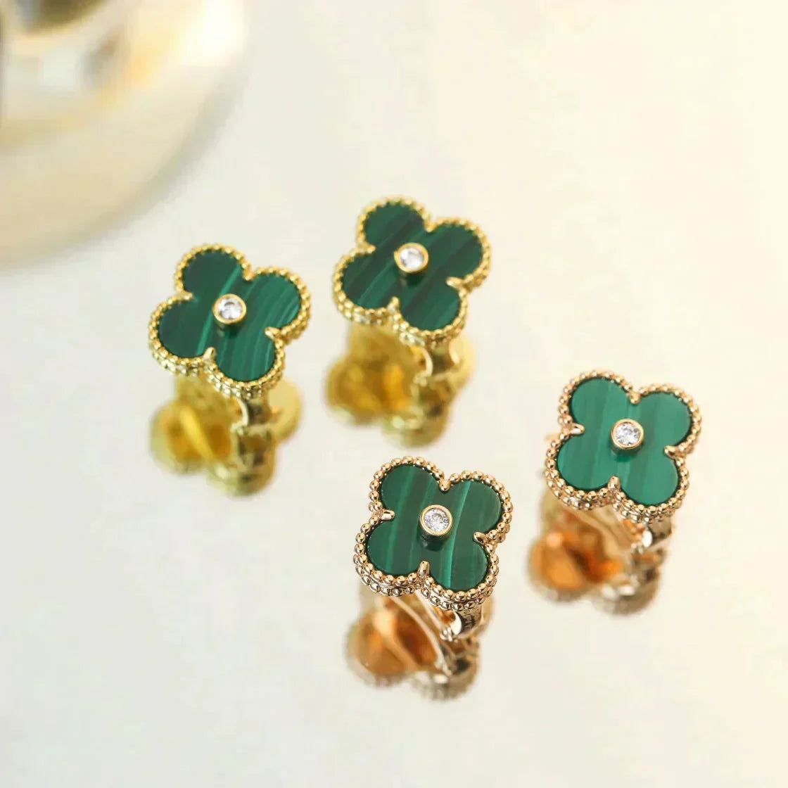 [⭐Haelin Jewelry]CLOVER MEDIUM 1 MOTIFS MALACHITE DIAMOND EARRINGS