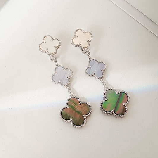 [⭐Haelin Jewelry]CLOVER 3 MOTIFS CHALCEDONY DARK MOP SILVER EARRINGS