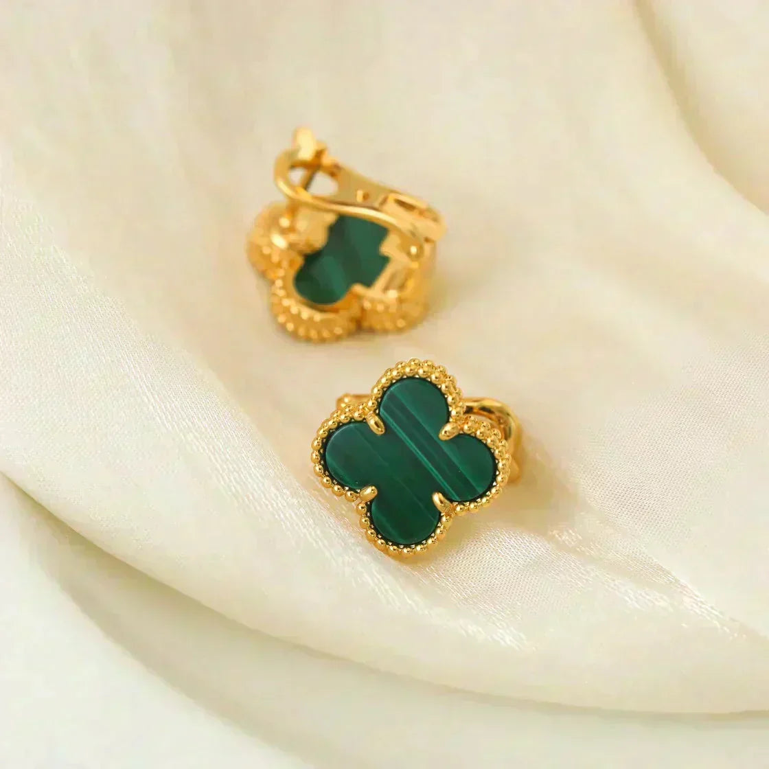 [⭐Haelin Jewelry]CLOVER MEDIUM 1 MOTIFS MALACHITE  EARRINGS