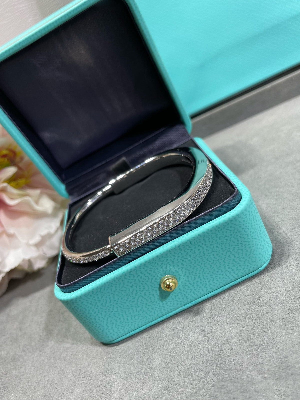 [Haelin Jewelry]LOCK BRACELET DIAMOND PAVED