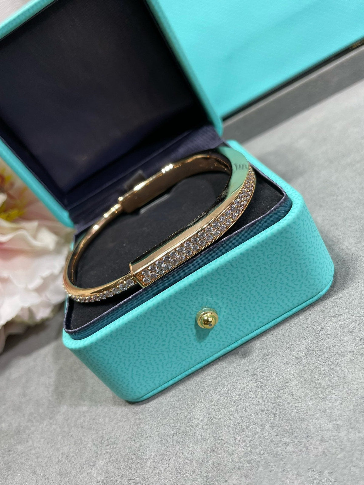 [Haelin Jewelry]LOCK BRACELET DIAMOND PAVED