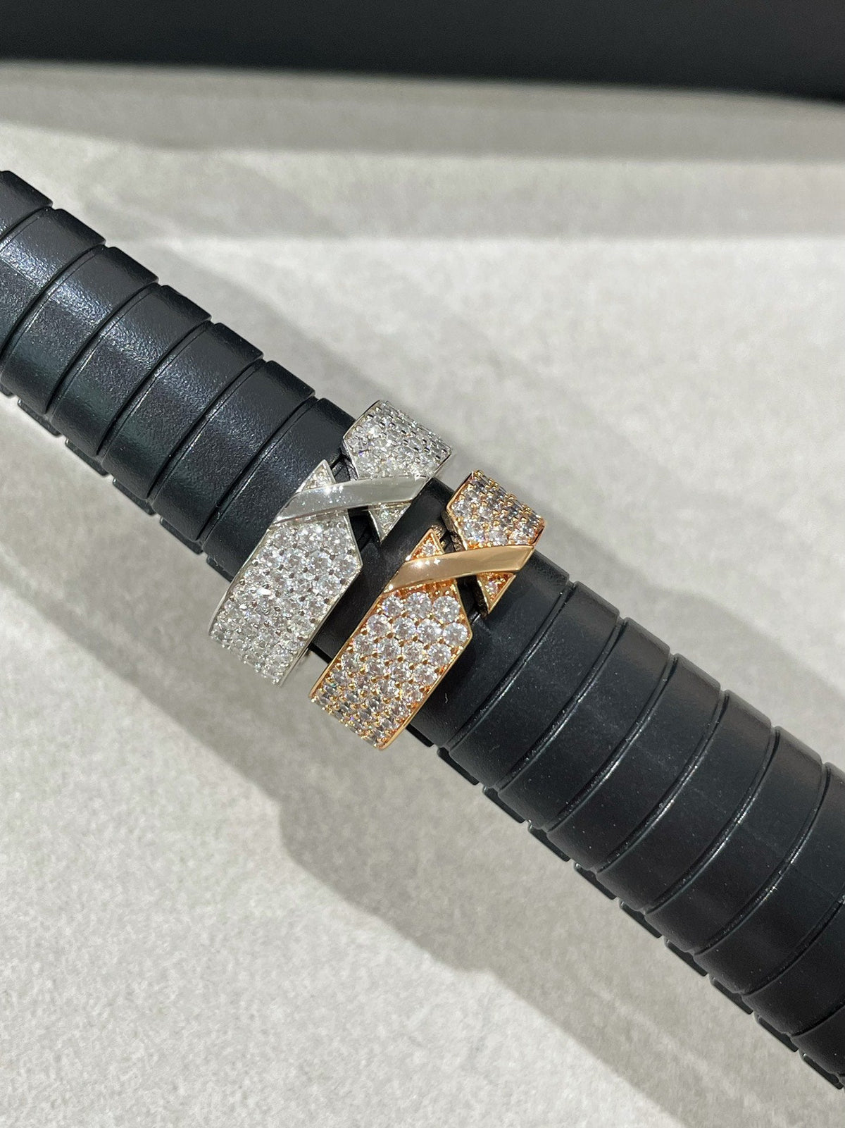 [⭐Haelin Jewelry]LIENS EVIDENCE  DIAMOND PAVED RING