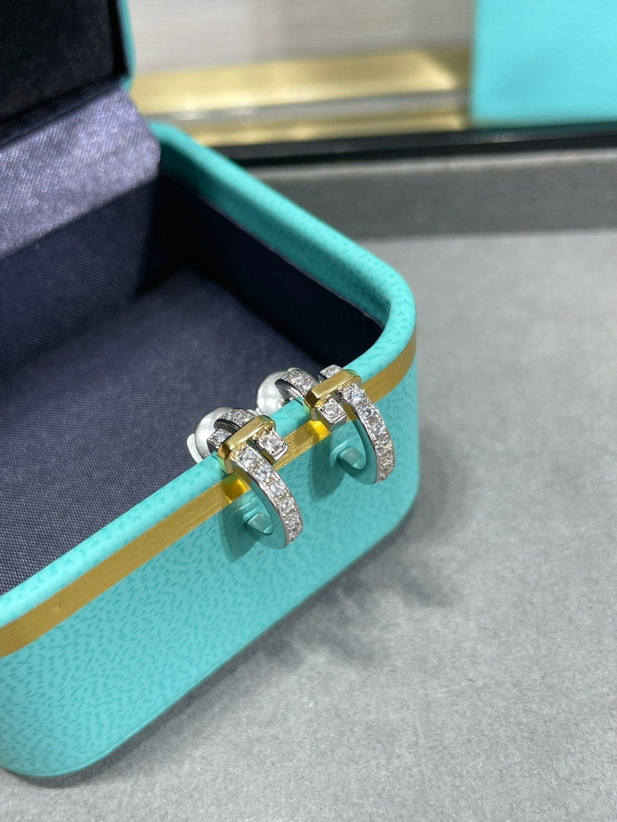 [Haelin Jewelry]EDGE DIAMOND PINK GOLD EARRINGS