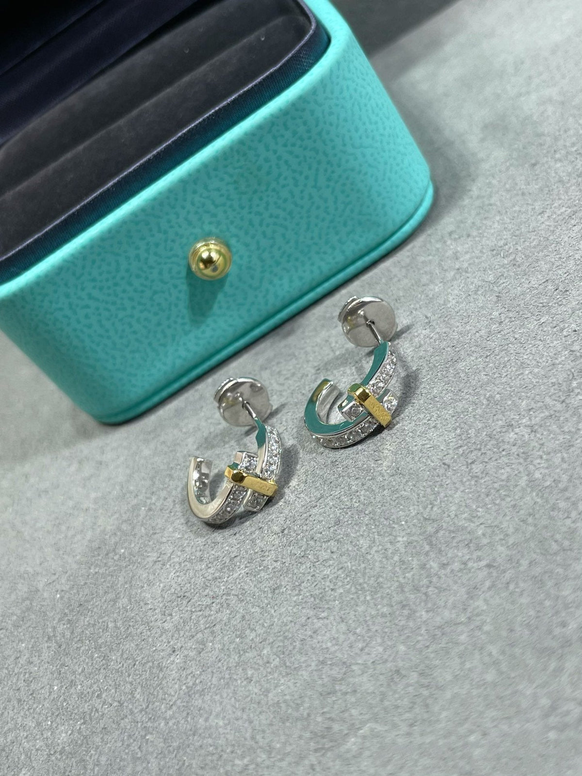 [Haelin Jewelry]EDGE DIAMOND PINK GOLD EARRINGS