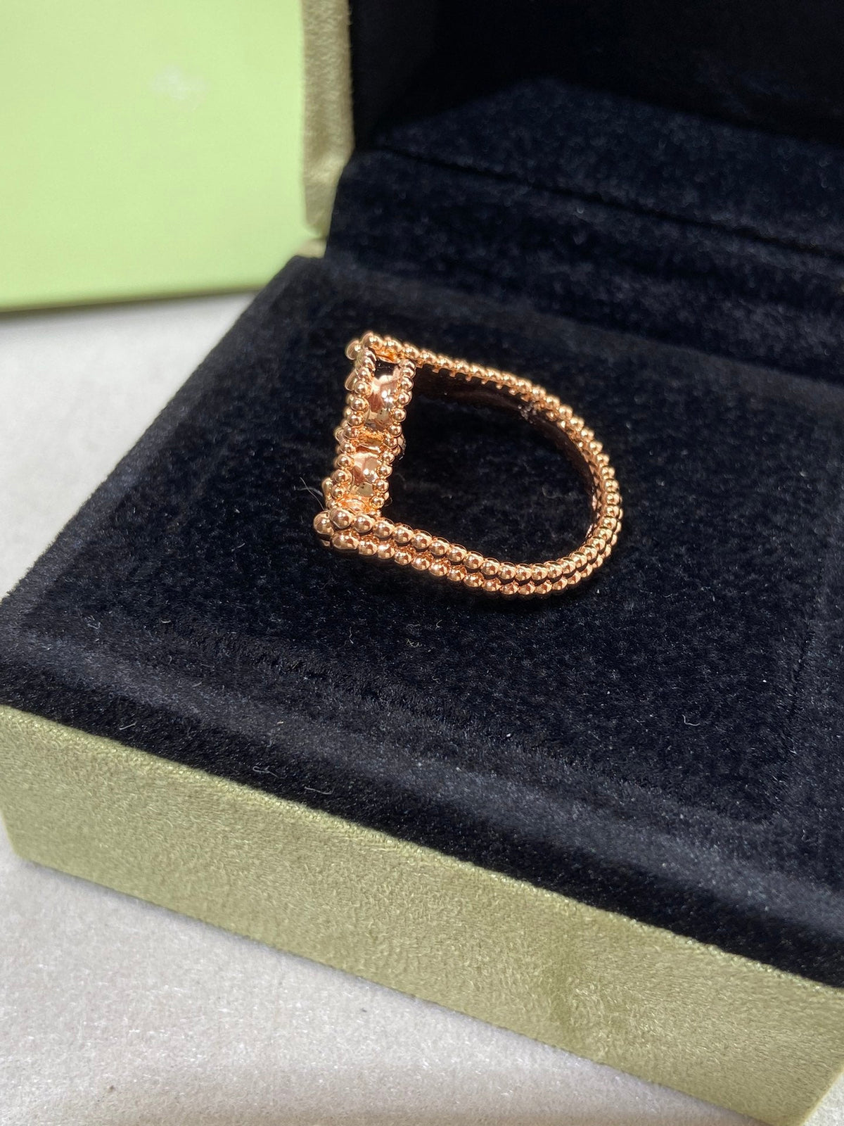 [⭐Haelin Jewelry]CLOVER RIVERSIBLE ROSE GOLD RING