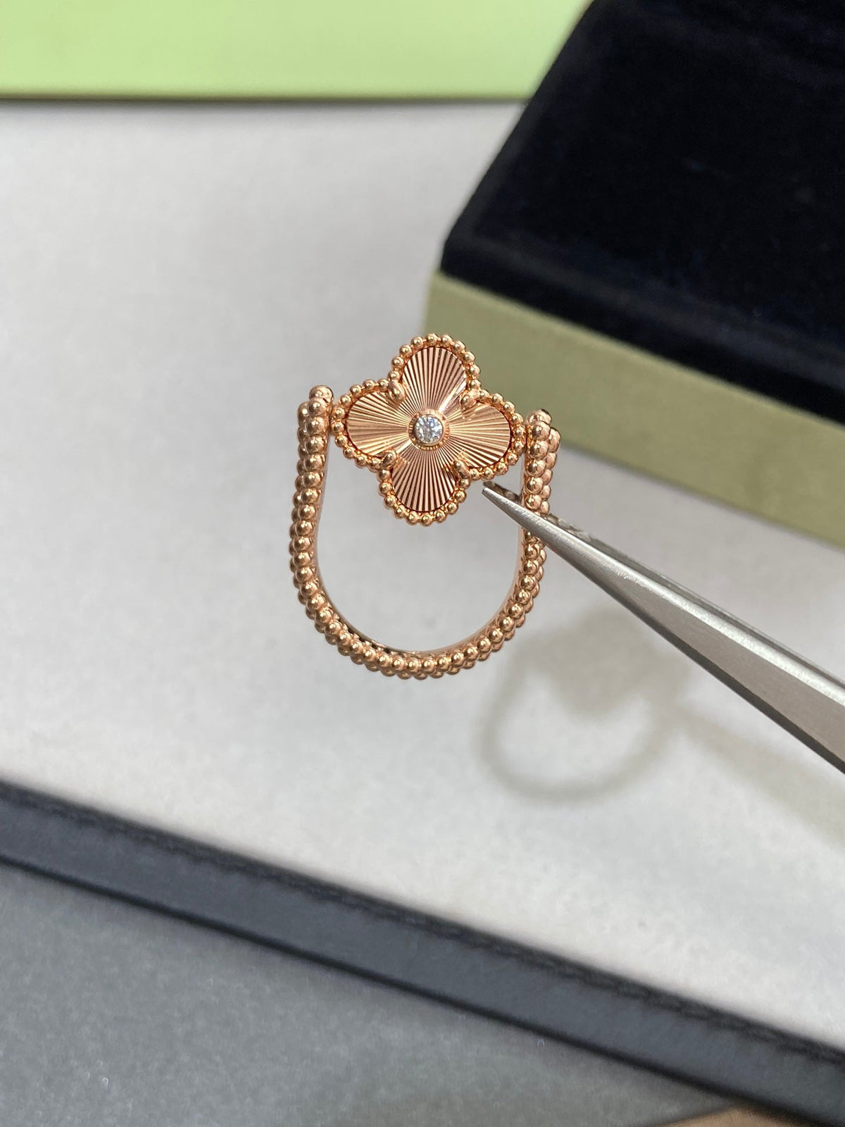 [⭐Haelin Jewelry]CLOVER RIVERSIBLE ROSE GOLD RING