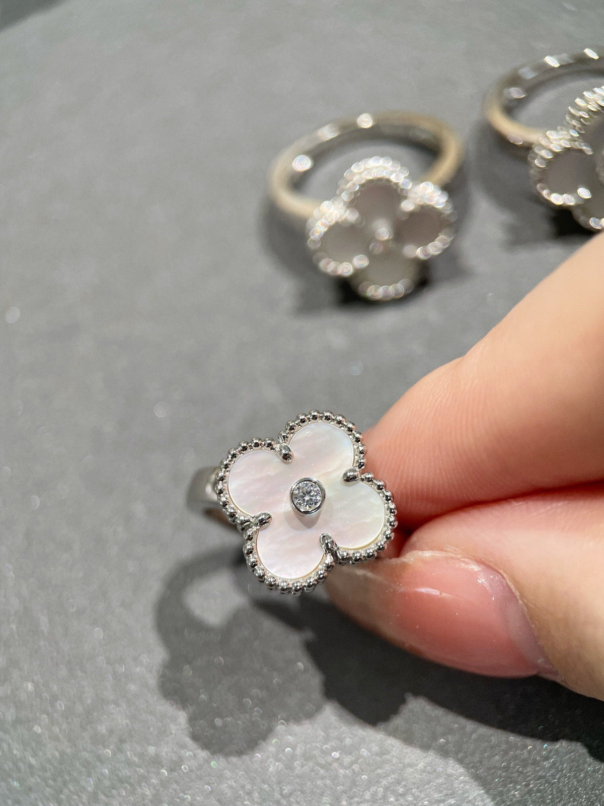 [⭐Haelin Jewelry]CLOVER SILVER MOP DIAMOND RING