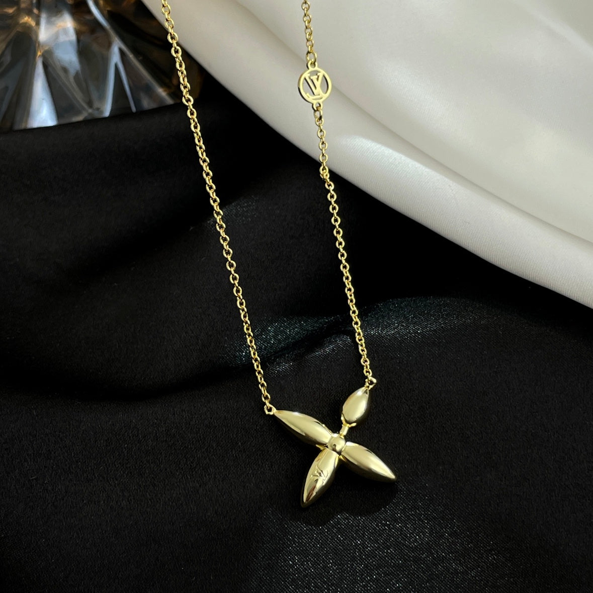 [⭐Haelin Jewelry]LOUISETTE GOLD NECKLACE