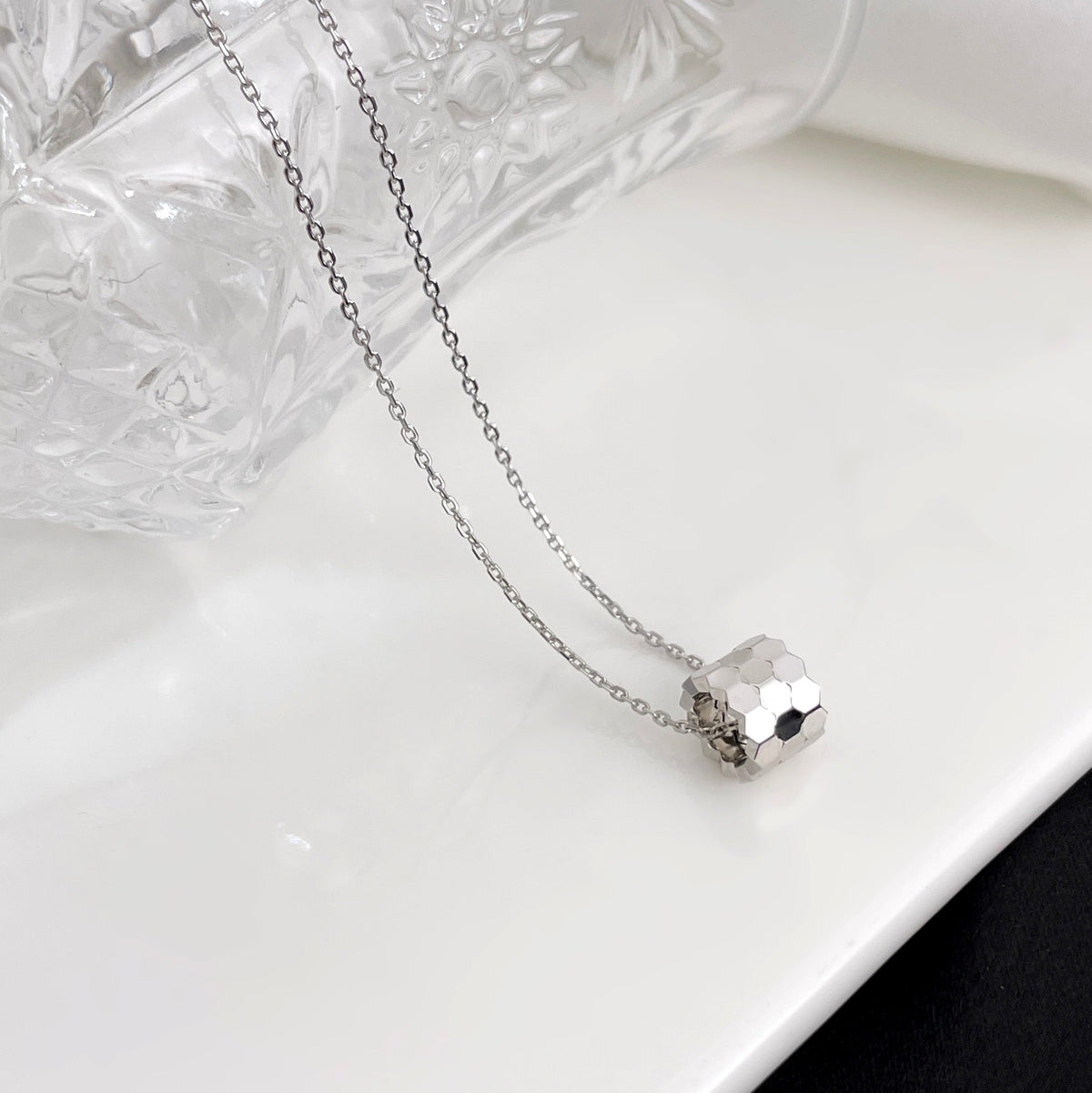 [⭐Haelin Jewelry]BEE MINI NECKLACE