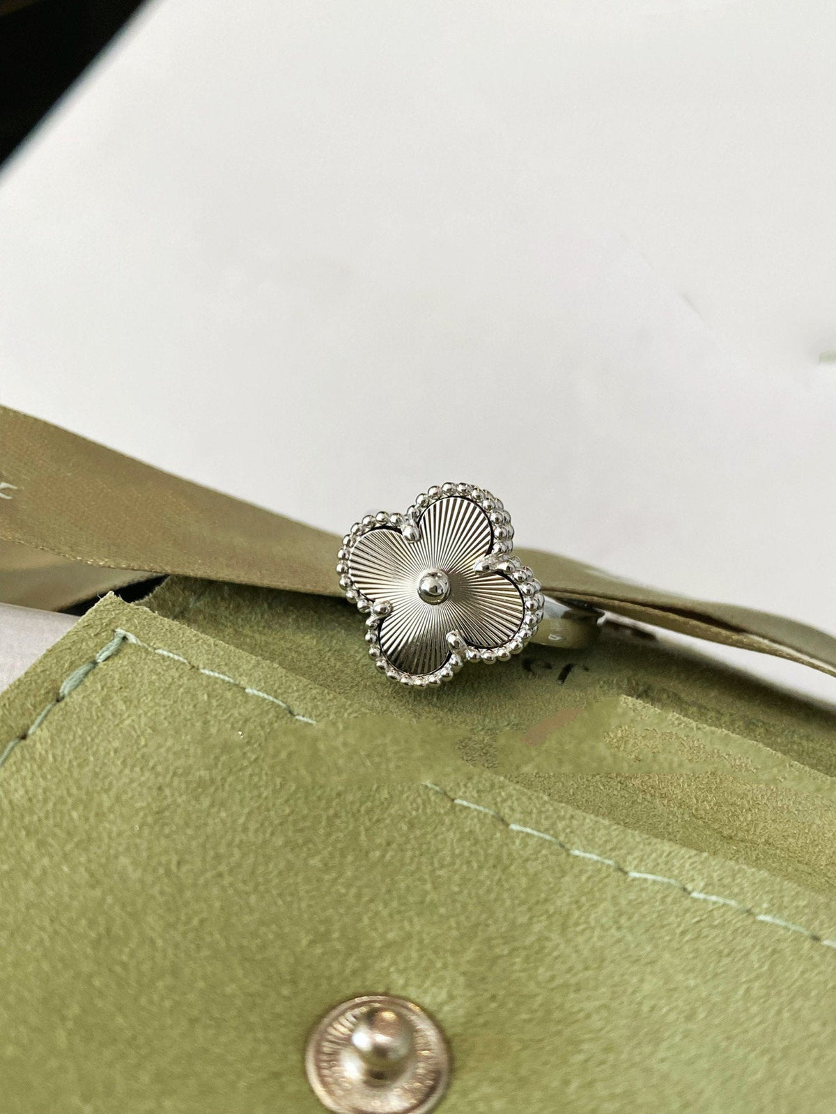[⭐Haelin Jewelry]CLOVER SILVER RING