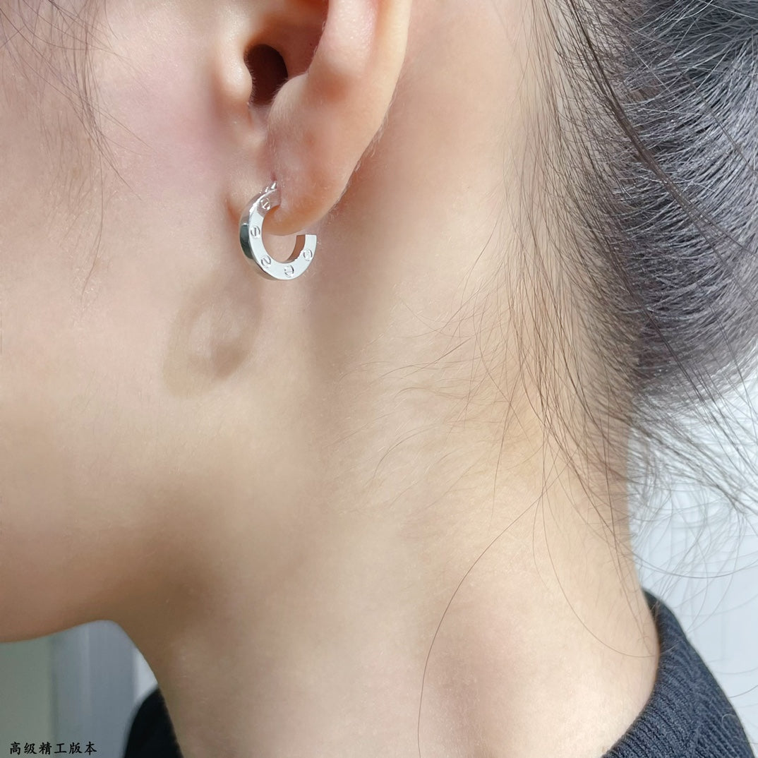 [⭐Haelin Jewelry]LOVE MINI EARRINGS