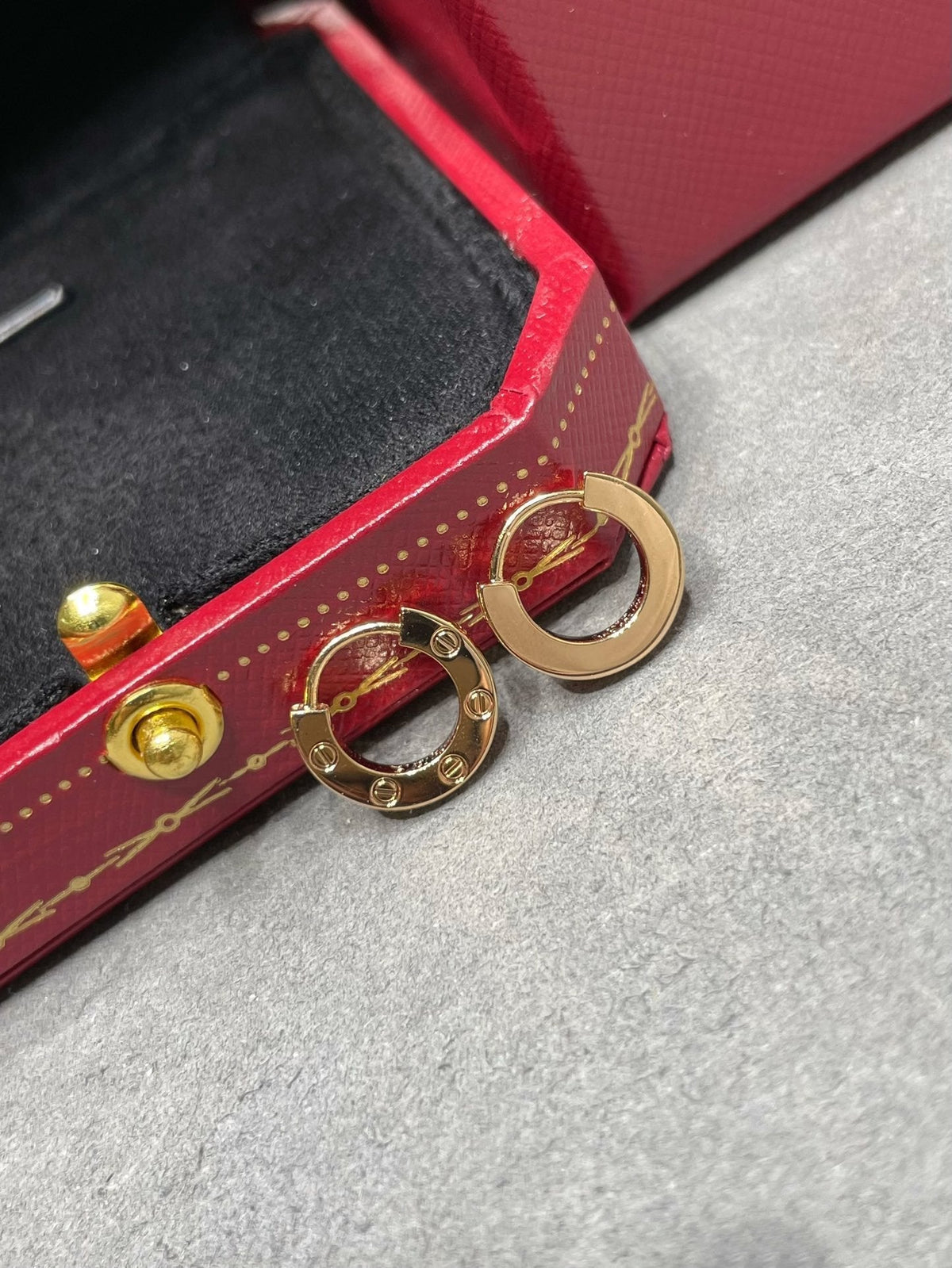 [⭐Haelin Jewelry]LOVE MINI EARRINGS