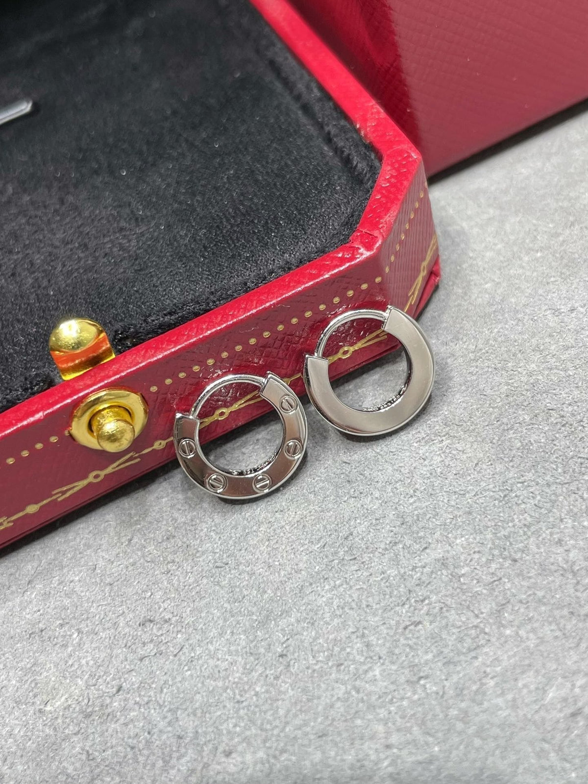 [⭐Haelin Jewelry]LOVE MINI EARRINGS