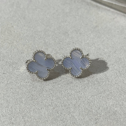 [⭐Haelin Jewelry]CLOVER CHALCEDONY SILVER STUD EARRINGS