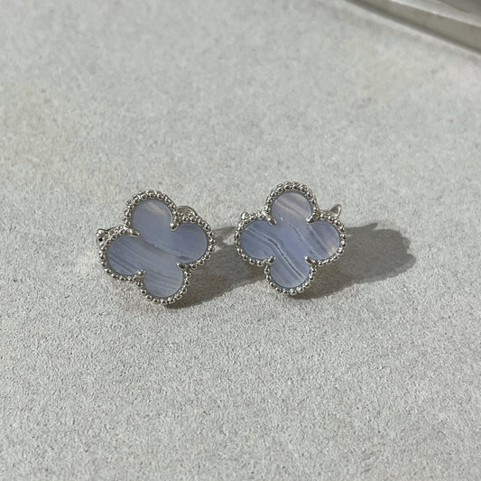 [⭐Haelin Jewelry]CLOVER CHALCEDONY SILVER STUD EARRINGS