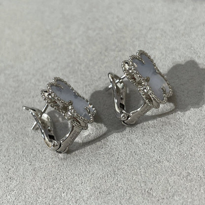[⭐Haelin Jewelry]CLOVER CHALCEDONY SILVER STUD EARRINGS