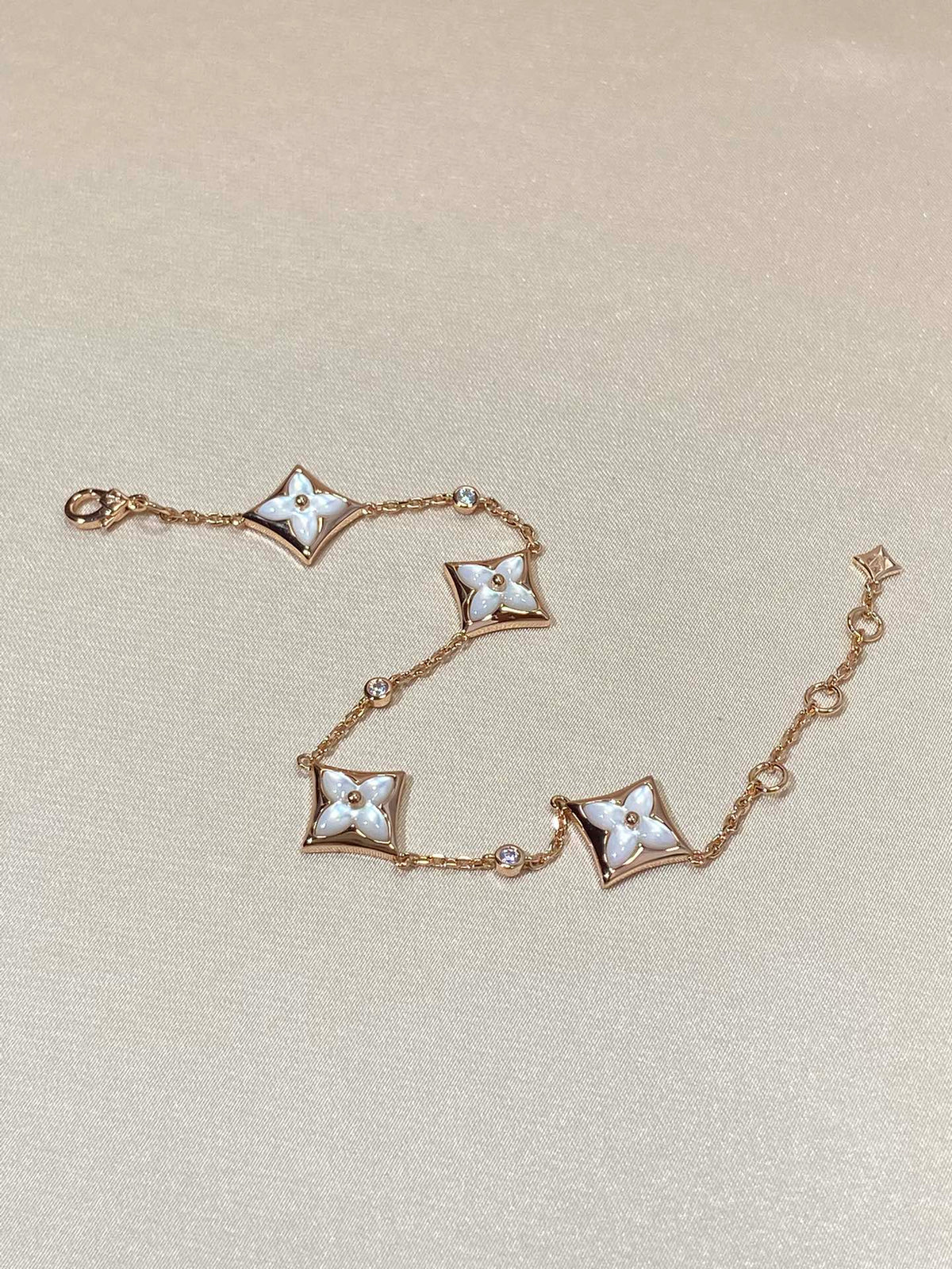 [⭐Haelin Jewelry]STAR 4 MOTIF MOP DIAMOND PINK GOLD BRACELET