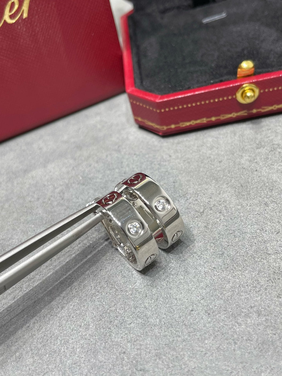 [⭐Haelin Jewelry]LOVE 5.5MM 1 DIAMOND EARRINGS