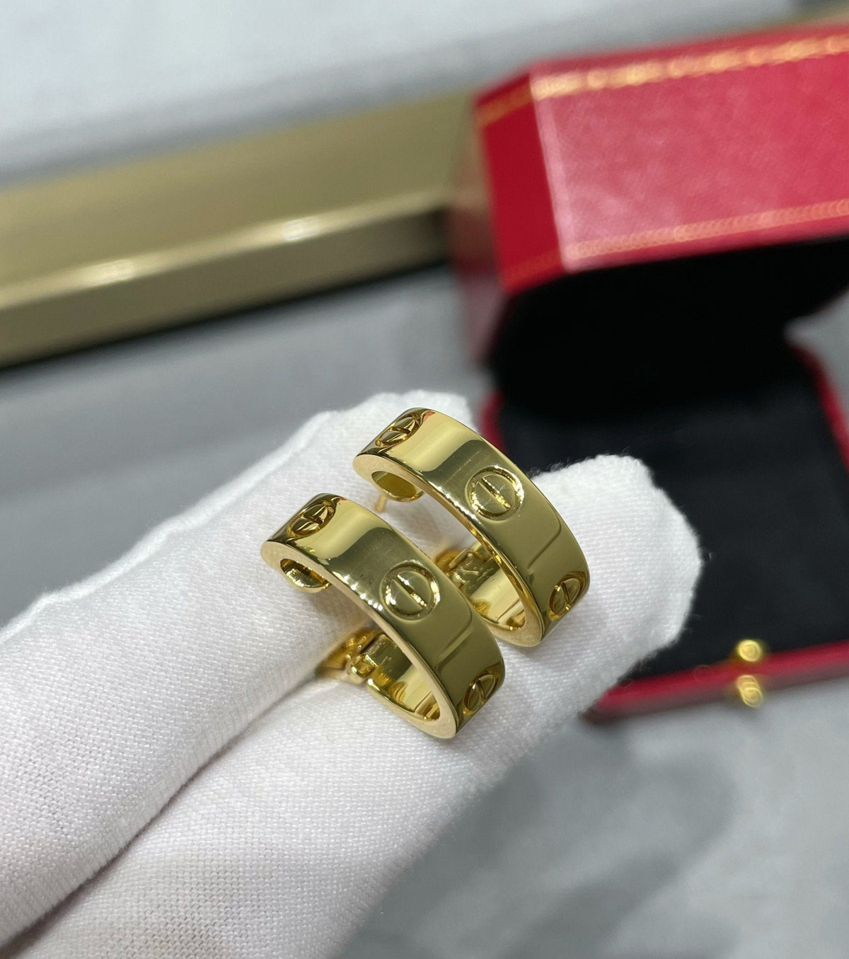 [⭐Haelin Jewelry]LOVE 5.5MM EARRINGS